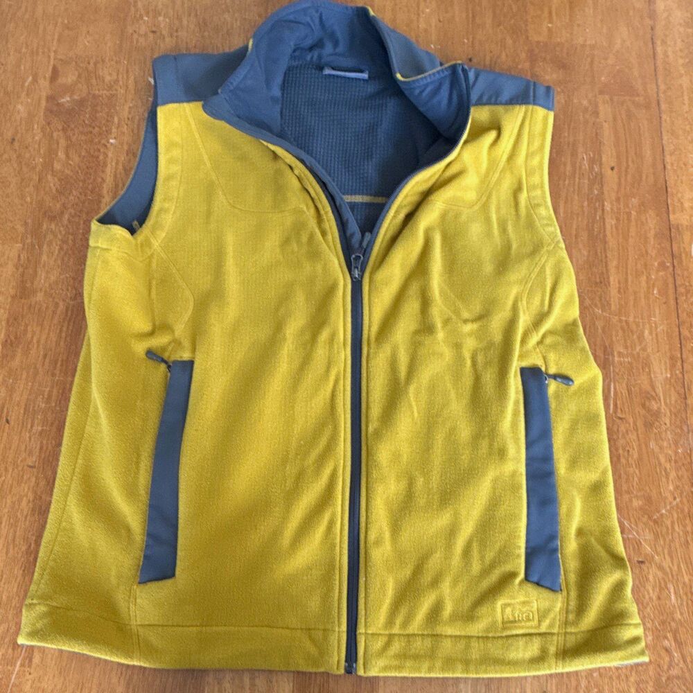REI Men's L Yellow/Gray Full Zip Stand-Up Collar Vest w/ Zipped Pockets